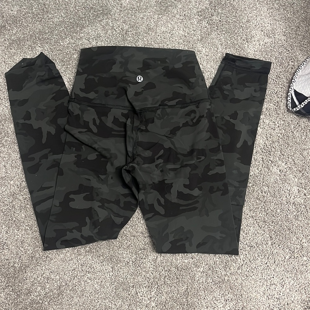 Size 0 camo lulu align leggings